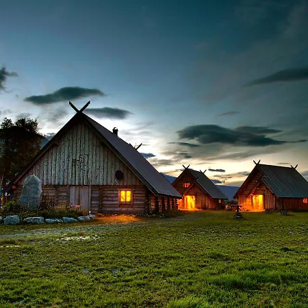 Viking - Mit Fablab - Solvik 山林小屋 Kvalvik (Troms)